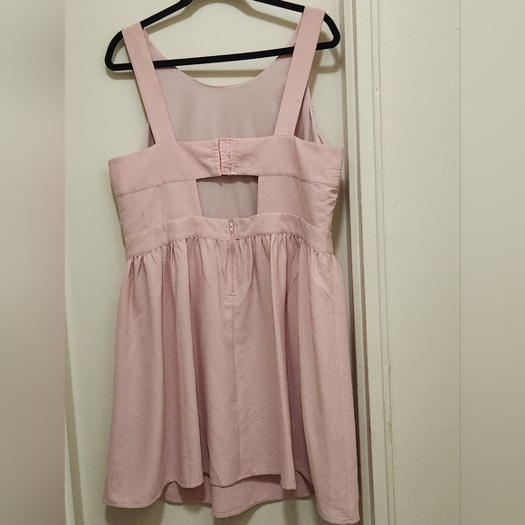 Forever 21 Plus mini dress in pink with cinched waist - Picture 9 of 11